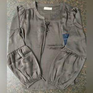 Lucky Brand Top Blouse Gray Long Sleeve Round Neck‎ 1/4 Tie Front Sz XS